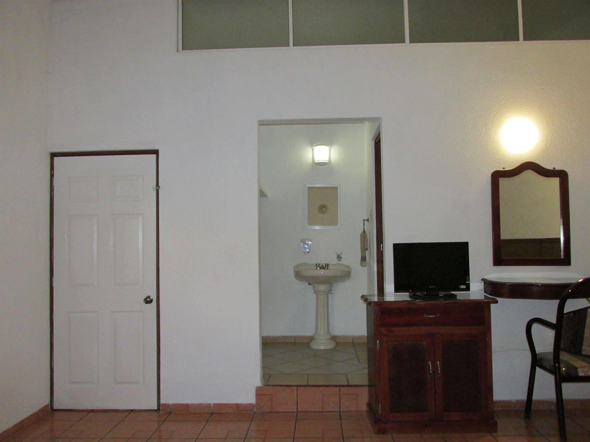 Hotel Albatros Manzanillo Ngoại thất bức ảnh
